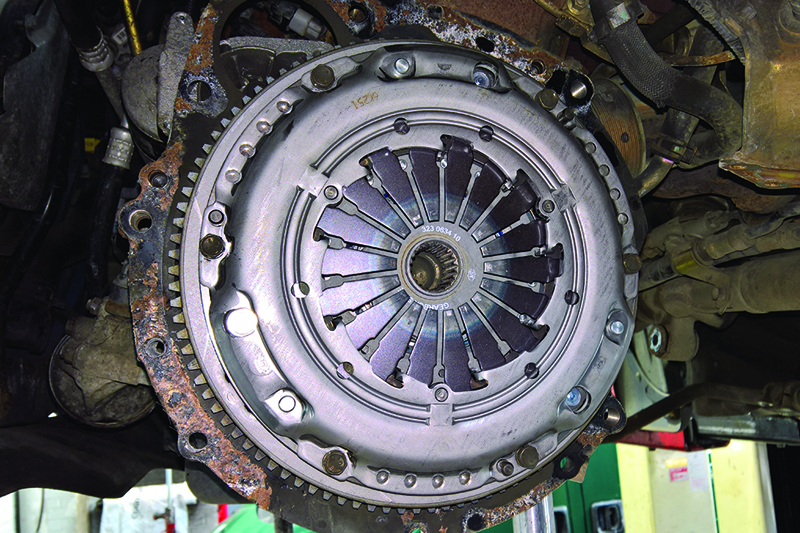 How To Fit A Clutch On A Toyota Rav4 Mechanexpert