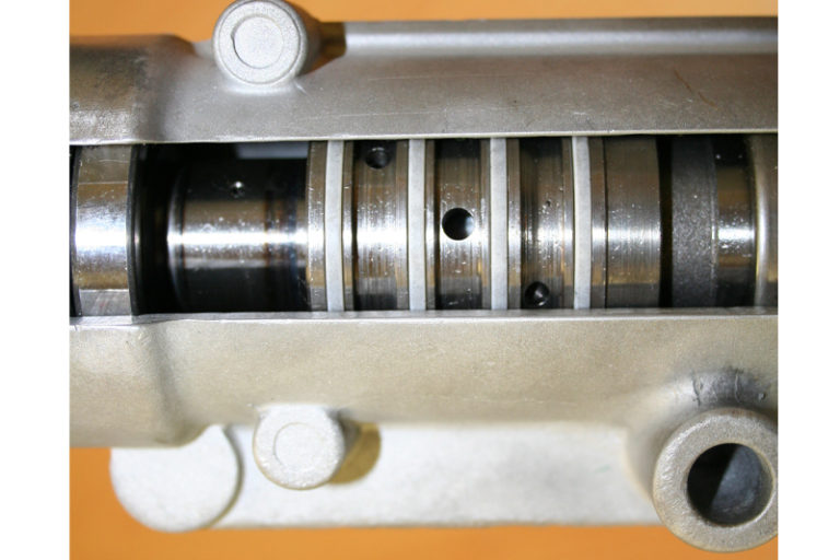 Flushing a Hydraulic System Why, and How? MechanExpert