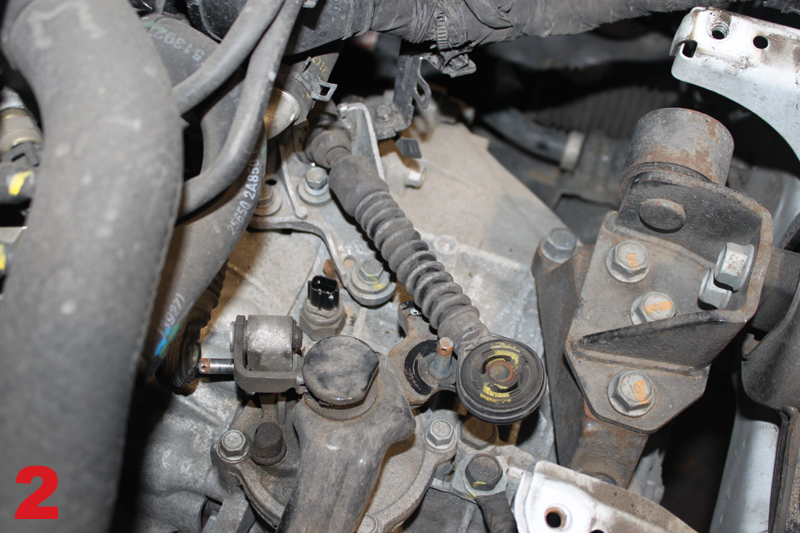 How to replace the clutch on a Kia Sportage MechanExpert