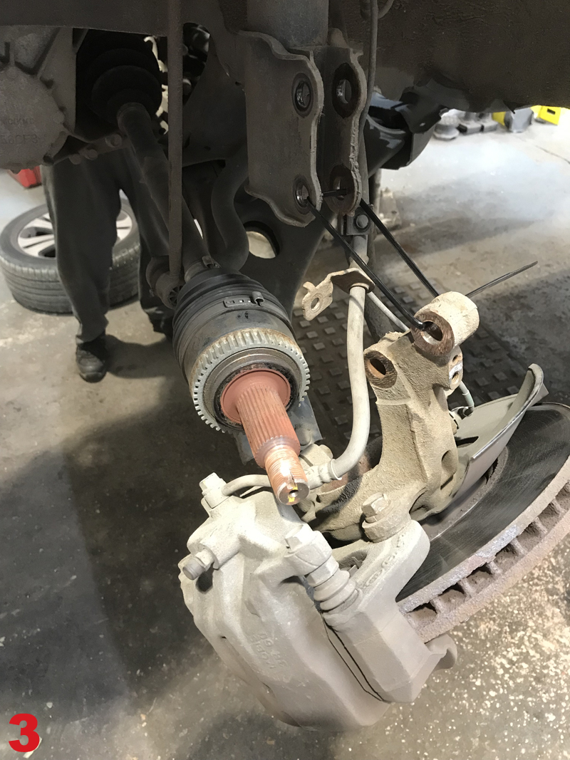 How to replace the clutch on a Kia Sportage MechanExpert